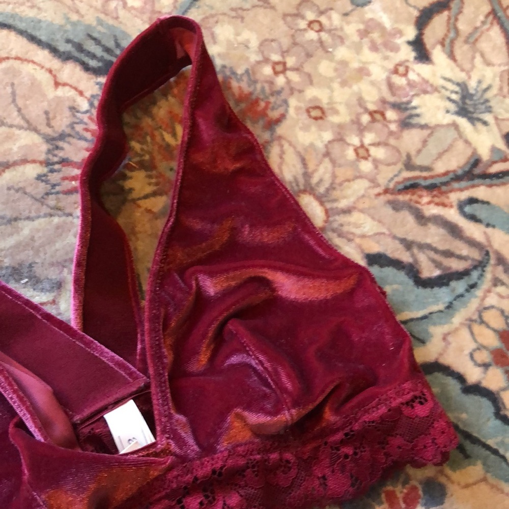 Auden Women’s Red Velvet Plunge Bralette Size Small - Picture 6 of 16